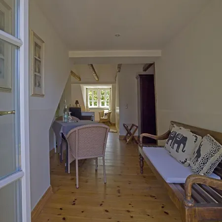 Hochzeitshaus Отель Аурих