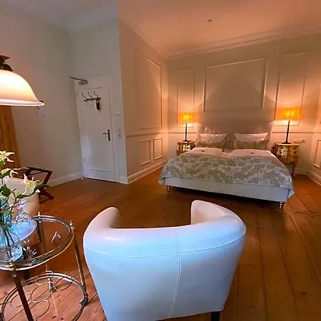 Hochzeitshaus Hotel 3*